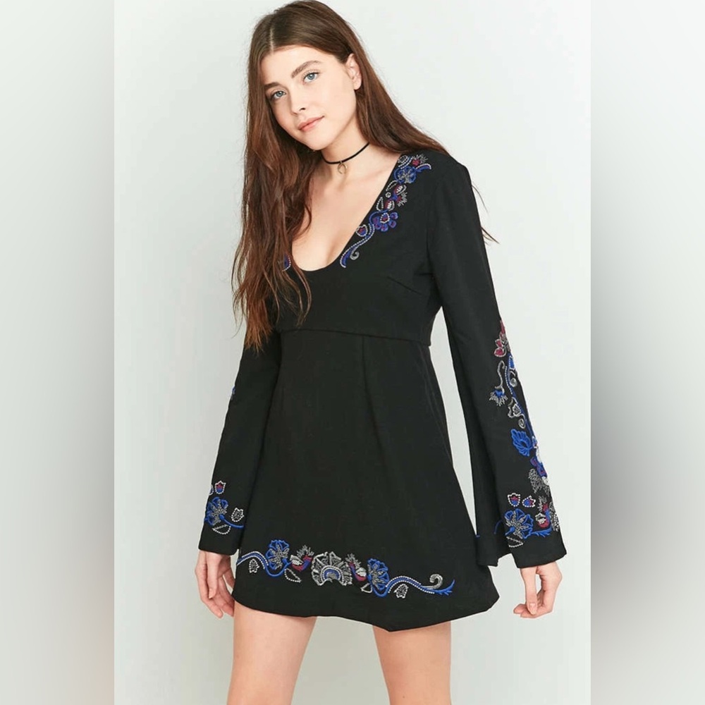 Free People holiday folk floral embroidered bell sleeve dress womens 4 bohemain - Picture 1 of 14